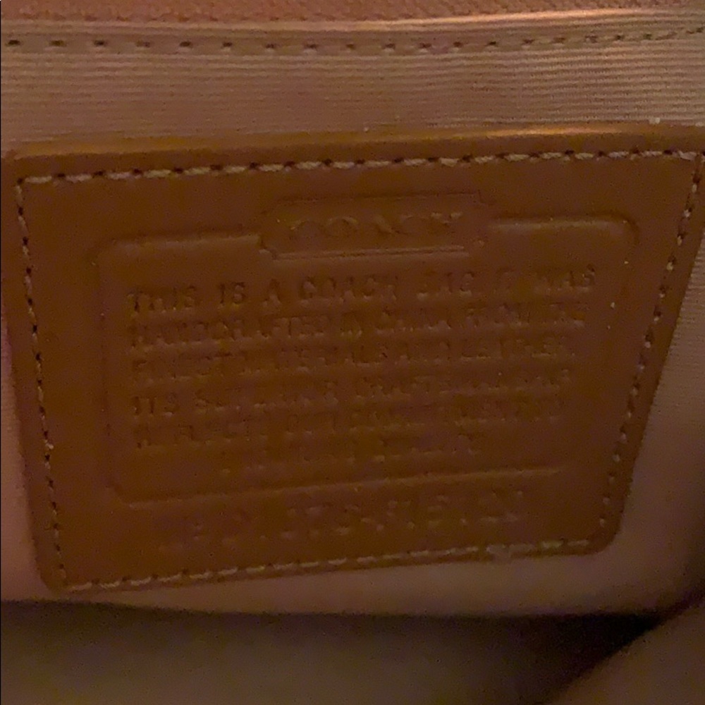 💜 COACH purse!! Gently used! Look at all the pictures. - Picture 4 of 4